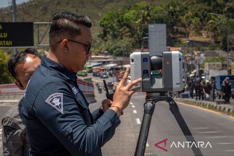 Polda Jateng olah TKP kecelakaan beruntun di Bawen dengan alat 3D laser scanner