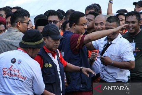 Jalan gembira bersama Anies Baswedan dan Gus Muhaimin di Makassar