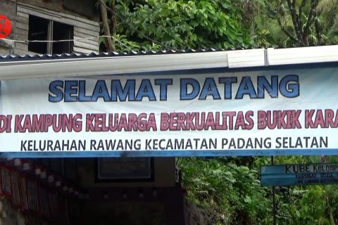 Babinsa di Padang hibahkan rumah untuk tingkatkan ekonomi warga