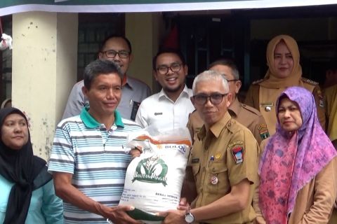 Bulog Sumbar salurkan 11 ribu ton beras bantuan pangan tahap II