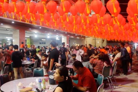 Kebersamaan dalam Mooncake Festival di Buddhist Centre Samarinda