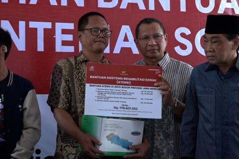 Kemensos dan DPR RI salurkan bantuan bagi disabilitas di Kota Bogor