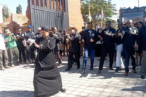 Pemkot Madiun kenalkan pencak silat ke Delegasi Kenya