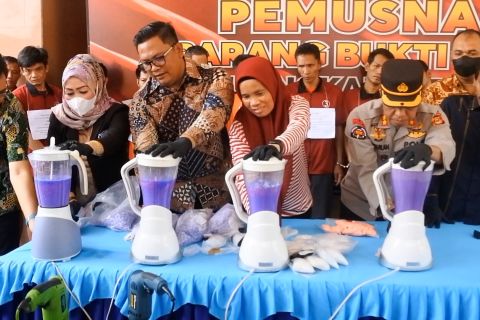 Polda Sumsel musnahkan sabu dan pil ekstasi dari 19 pelaku