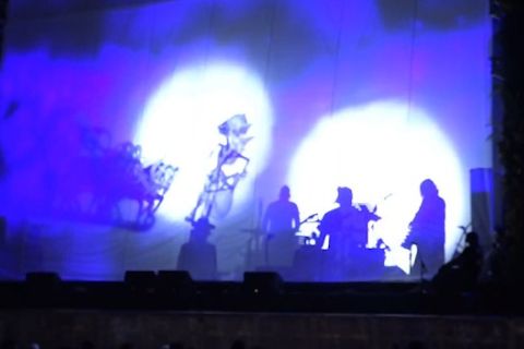 Matajiwa x Matajiwo bius audiens dengan wayang dan musik modern