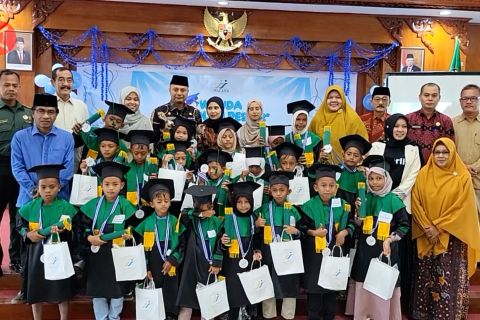 Wisuda anak pesisir diharapkan jadi awal perbaikan pendidikan