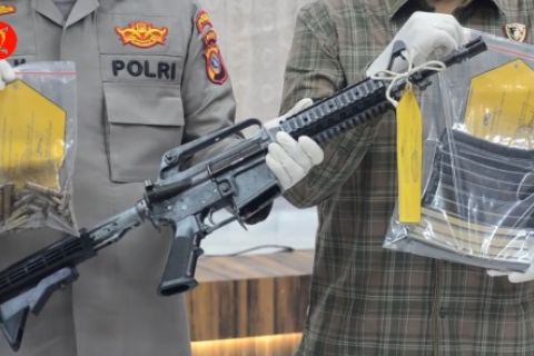 Polda Aceh terima dua pucuk senjata api M-16 sisa masa konflik