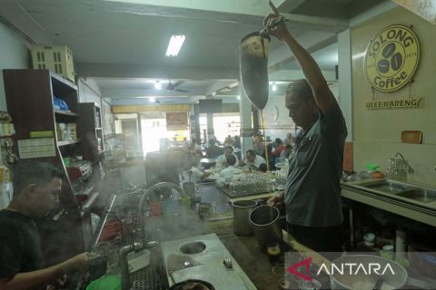 Warung kopi Solong yang legendaris di Aceh