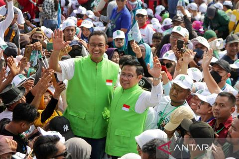 Jalan sehat bersama Anies Baswedan dan Cak Imin