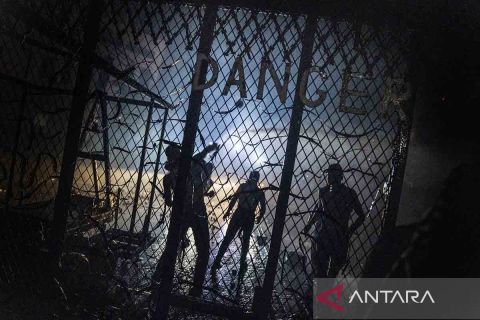 Protes atas serangan udara Israel ke RS Gaza