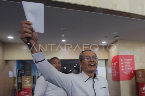 Alexander Marwata diperiksa Dewas KPK