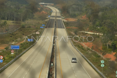 Pembangunan ruas jalan tol di Indonesia