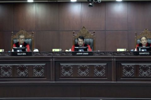 MK tolak lima perkara dan bolehkan 'nyapres' jika jabat kepala daerah