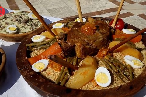 Aljazair gelar festival masak hidangan penutup tradisional Couscous