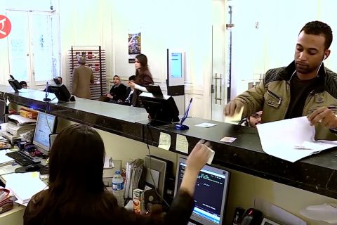 Bank Sentral Mesir longgarkan batasan kartu kredit di luar negeri