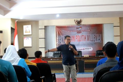 Cegah golput, pemilih pemula Pangkalpinang kenyam pendidikan politik