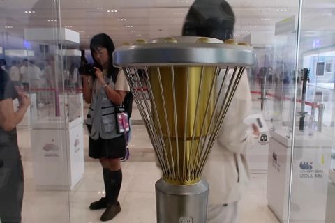 Melihat pameran obor Asian Games dari masa ke masa