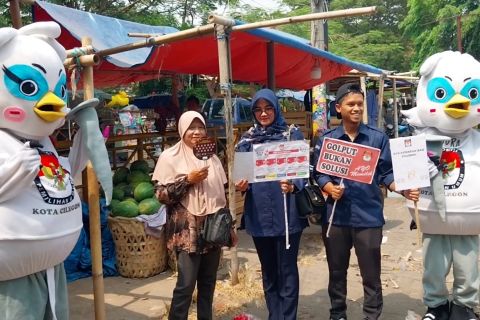 Sura dan Sulu sosialisasikan Pemilu 2024 pada pedagang Pasar Kranggot