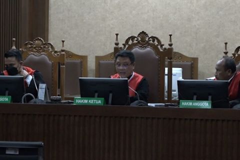 Sidang putusan Lukas Enembe ditunda karena terdakwa sakit