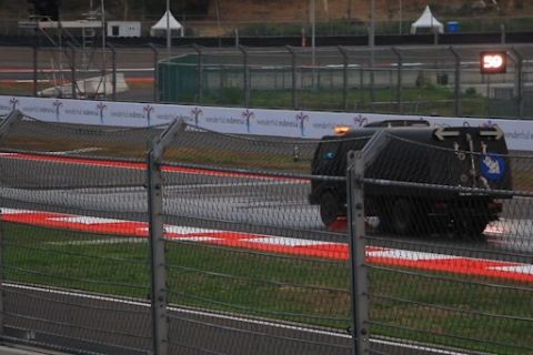 Sirkuit Mandalika lakukan pembersihan khusus jelang sesi balap final