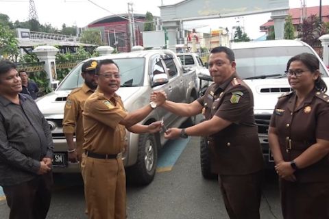Kejari Jayapura amankan aset mobil pemda dari pensiunan pejabat daerah