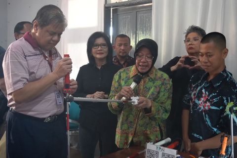 Teknologi karya penyandang disabilitas dipamerkan ke delegasi AHLF