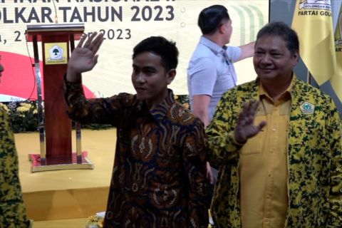 Komentar Gibran di kantor DPP Golkar terkait rencana dampingi Prabowo