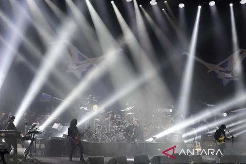 Konser Emas 50 Tahun God Bless di Jakarta