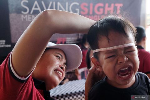 Periksa kesehatan gratis dalam rangka Hari Kesehatan Nasional