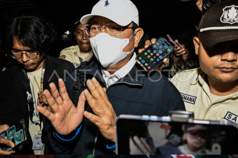 Ketua Komisi IV DPR RI diperiksa KPK