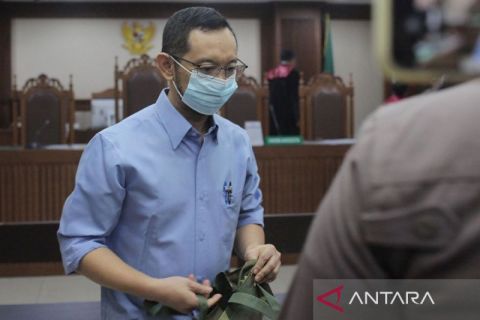 Sidang perdana mantan Kepala Bea Cukai Makassar Andhi Pramono