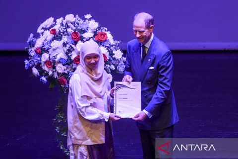 Pangeran Edward beri penghargaan Internasional Duke of Edinburgh