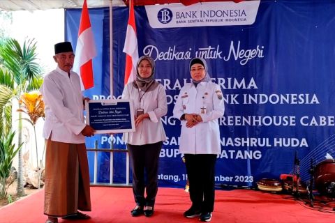 BI Tegal beri bantuan pertanian untuk kemandirian ekonomi pesantren