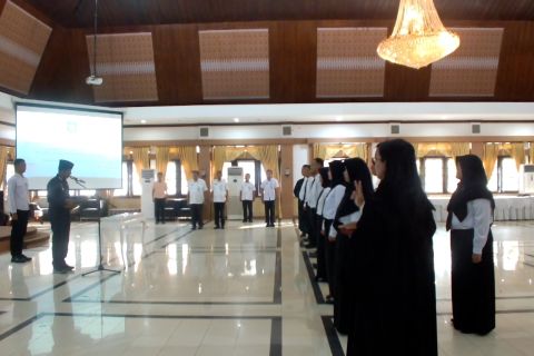 Lantik PPPK, Pj Gubernur Suganda tekankan profesionalisme