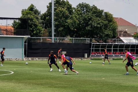 Latihan perdana Timnas U-17 Spanyol di Stadion Blulukan