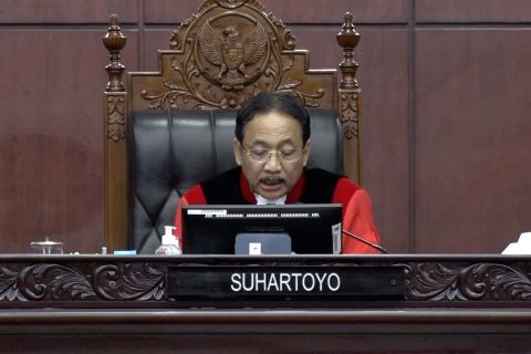 MK tolak gugatan ulang batas usia capres dan cawapres