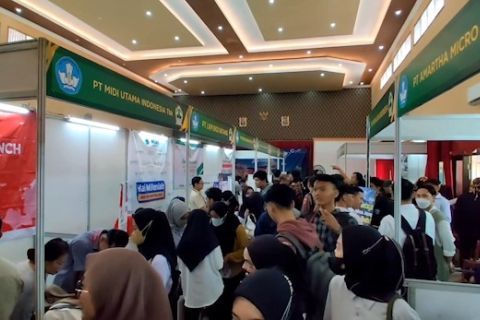 Job fair SMK di Batang diserbu pencari kerja