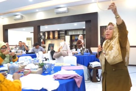 Upaya regenerasi dan peningkatan SDM perajin sulam karawo