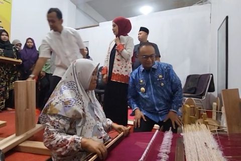 Pemerintah dukung pelatihan tenun songket Lhokseumawe
