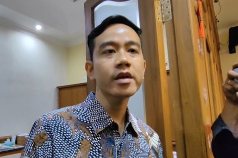 Gibran tepis isu ijazah palsu di Balai Kota Solo