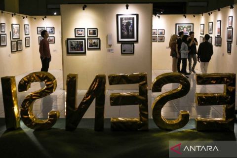 Pameran foto cerita Esensi