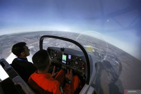 Simulator pesawat Grob untuk siswa penerbang