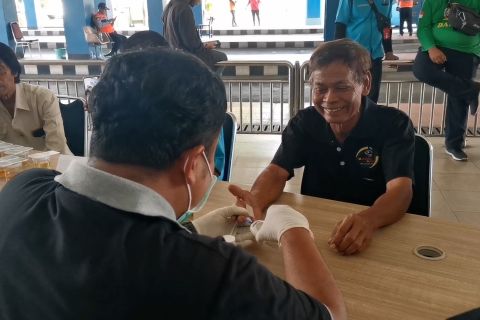 Dinkes Jateng periksa kesehatan awak angkutan di Terminal Tirtonadi