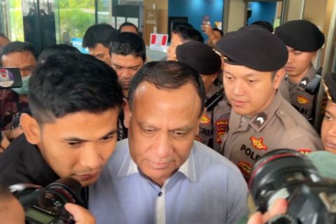 Diperiksa Dewas KPK selama 2 jam, Firli enggan berkomentar