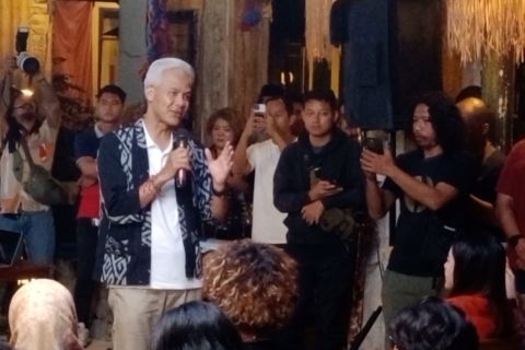 Ganjar tawarkan akses pekerjaan dengan kemudahan usaha bagi anak muda
