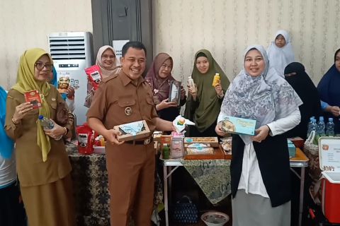 Pemkot Cilegon bagikan 1000 sertifikasi halal bagi UMKM bidang pangan