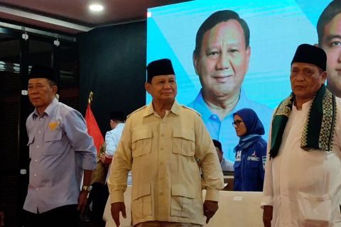 Prabowo doa bersama ribuan ulama dan santri di Lebak, Banten