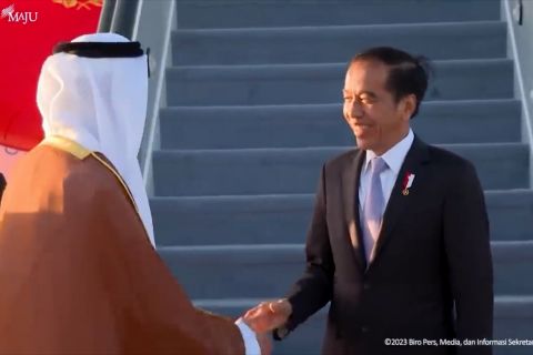 Presiden Jokowi tiba di Dubai untuk konferensi iklim COP28