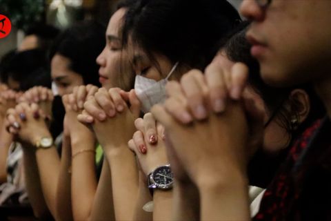 Ribuan umat Kristiani Pontianak ikuti misa malam Natal 2023