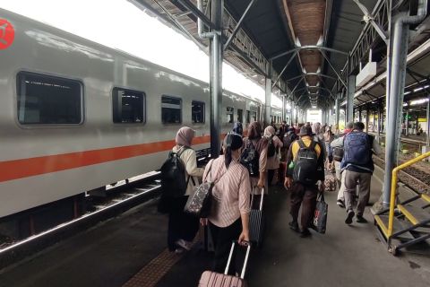 PT KAI lakukan rekayasa pola perjalanan imbas longsor di Banyumas